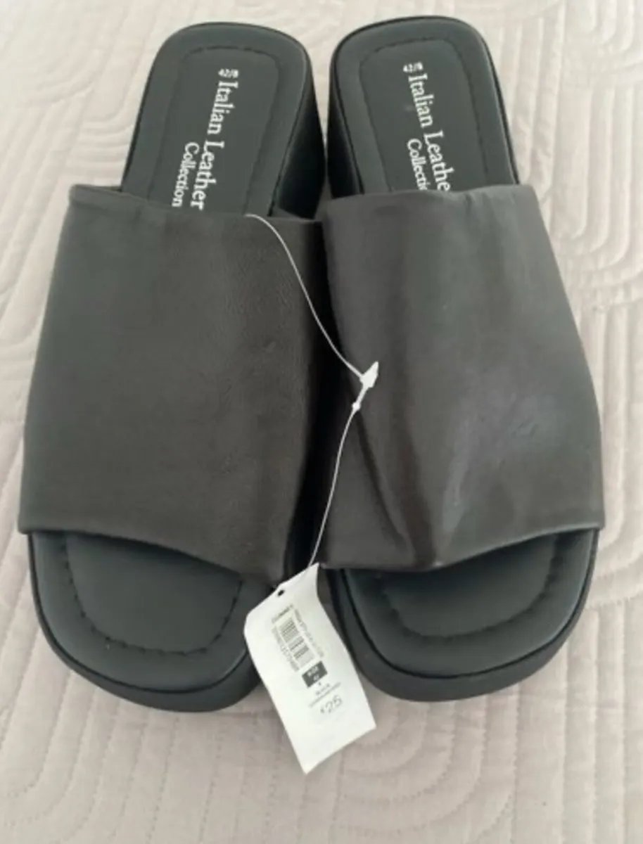 BNWT Dunnes Black Sandals Size 8 - Image 1