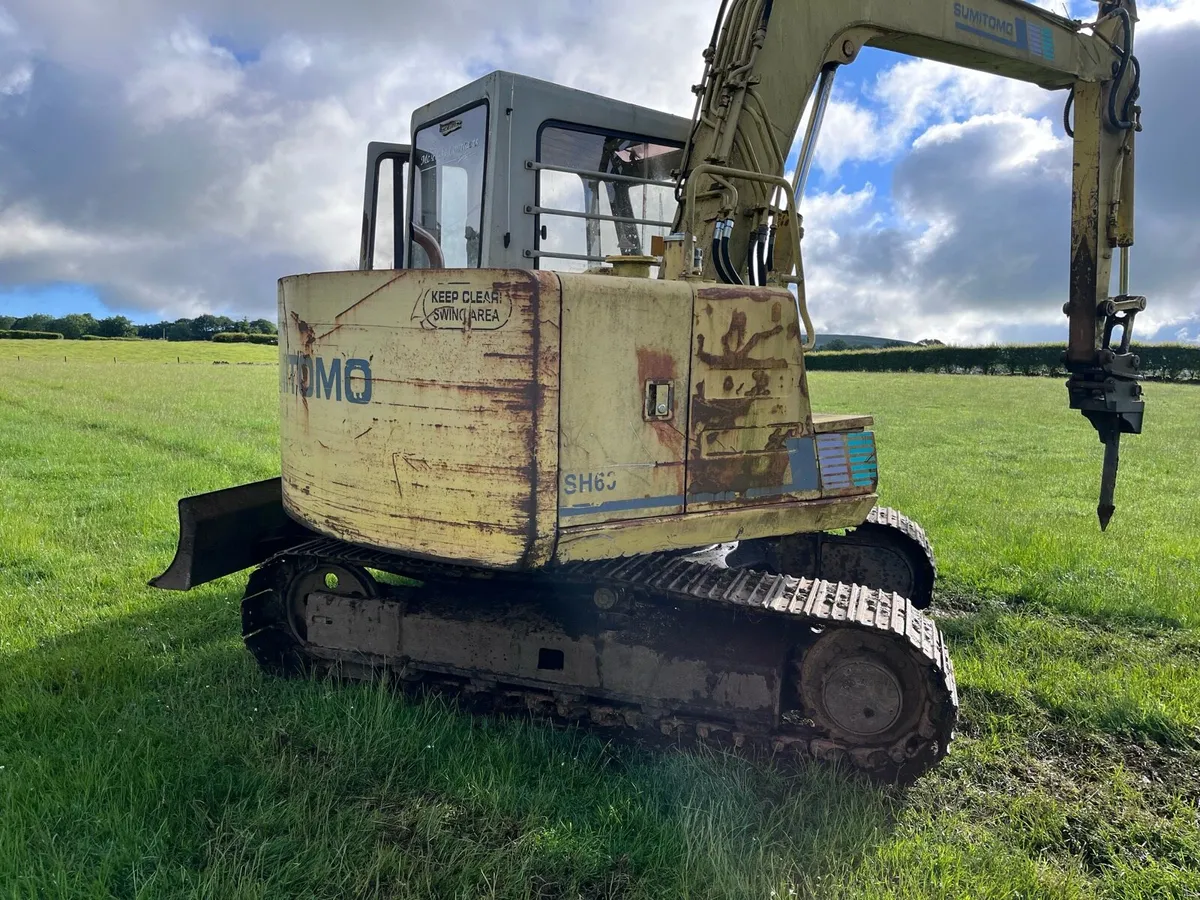 Sumitomo SH60 7 ton with blade - Image 3