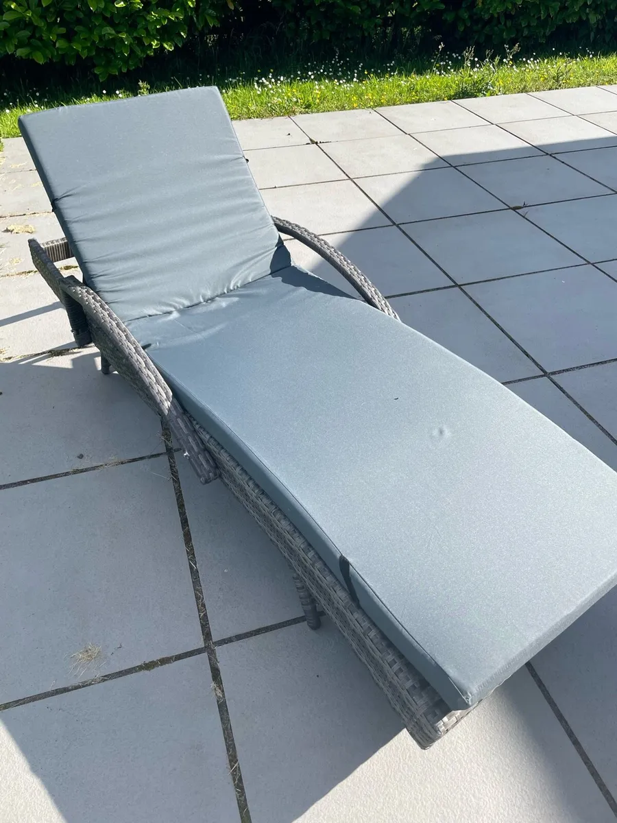 Luxury Grey Rattan Reclining Sun Lounger - Image 1