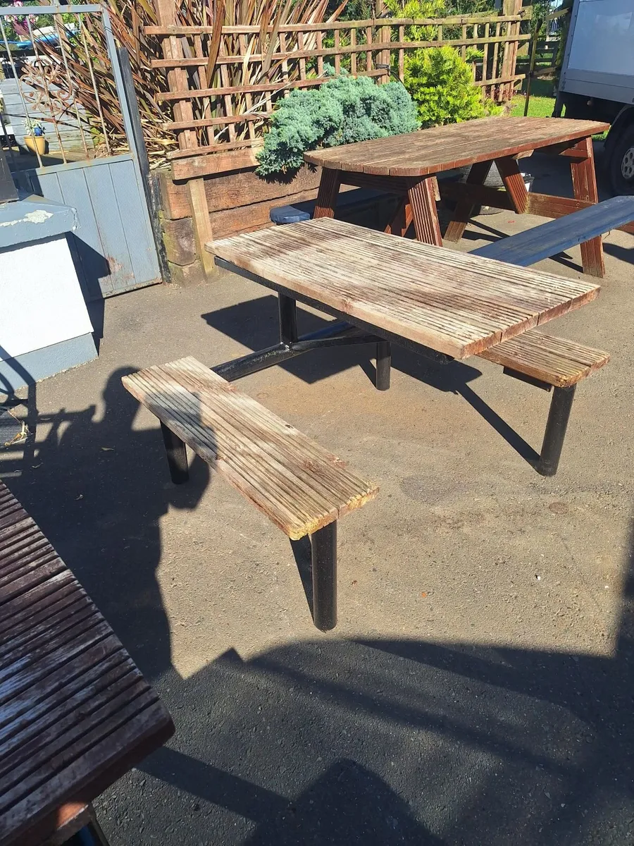 Picnic bench - Image 1