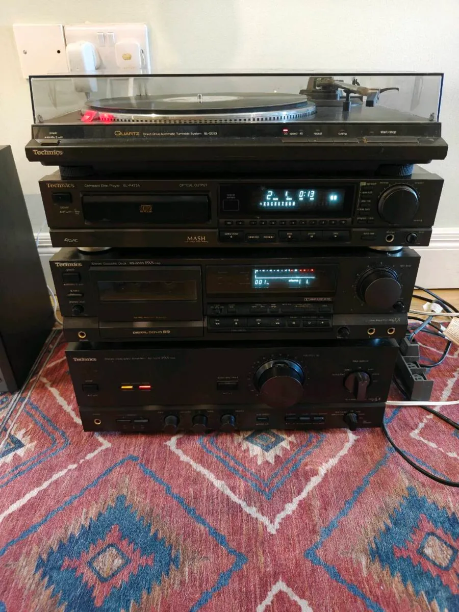Technics stereo Amplifier - Image 1