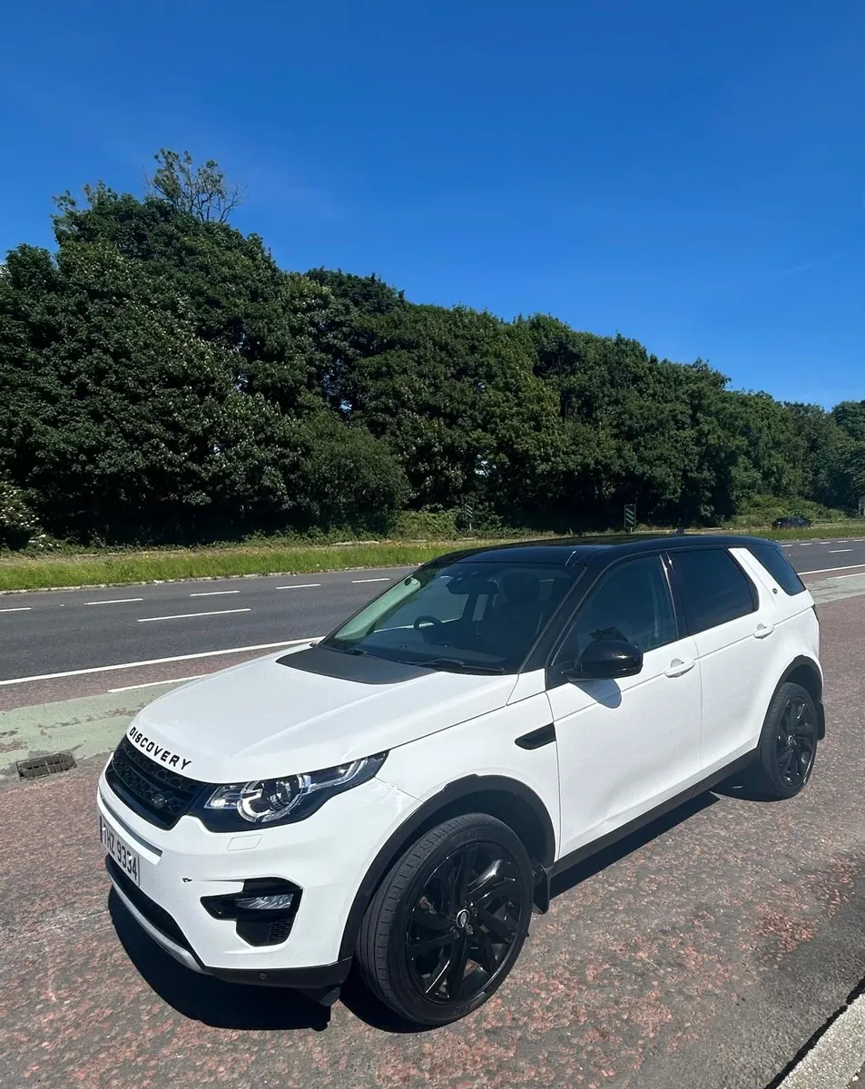 Land Rover discovery sport - Image 1