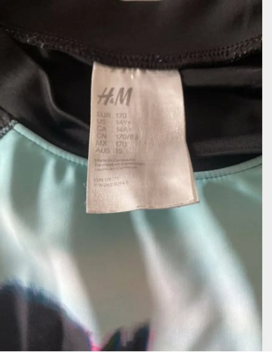 H&M Sun Protector Wet Top - Image 4