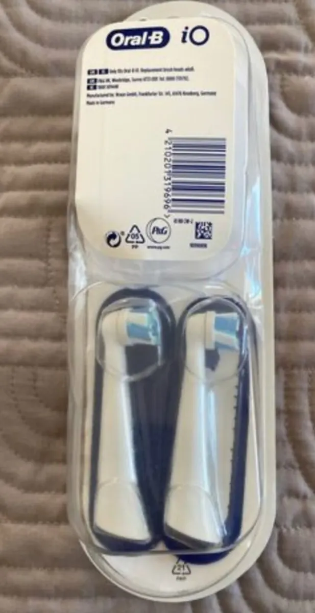 BNWT Oral-B iO Refills - electric toothbrush - Image 1