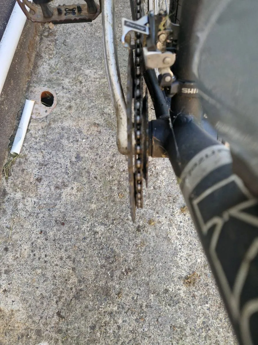 Hybrid bike - Image 3