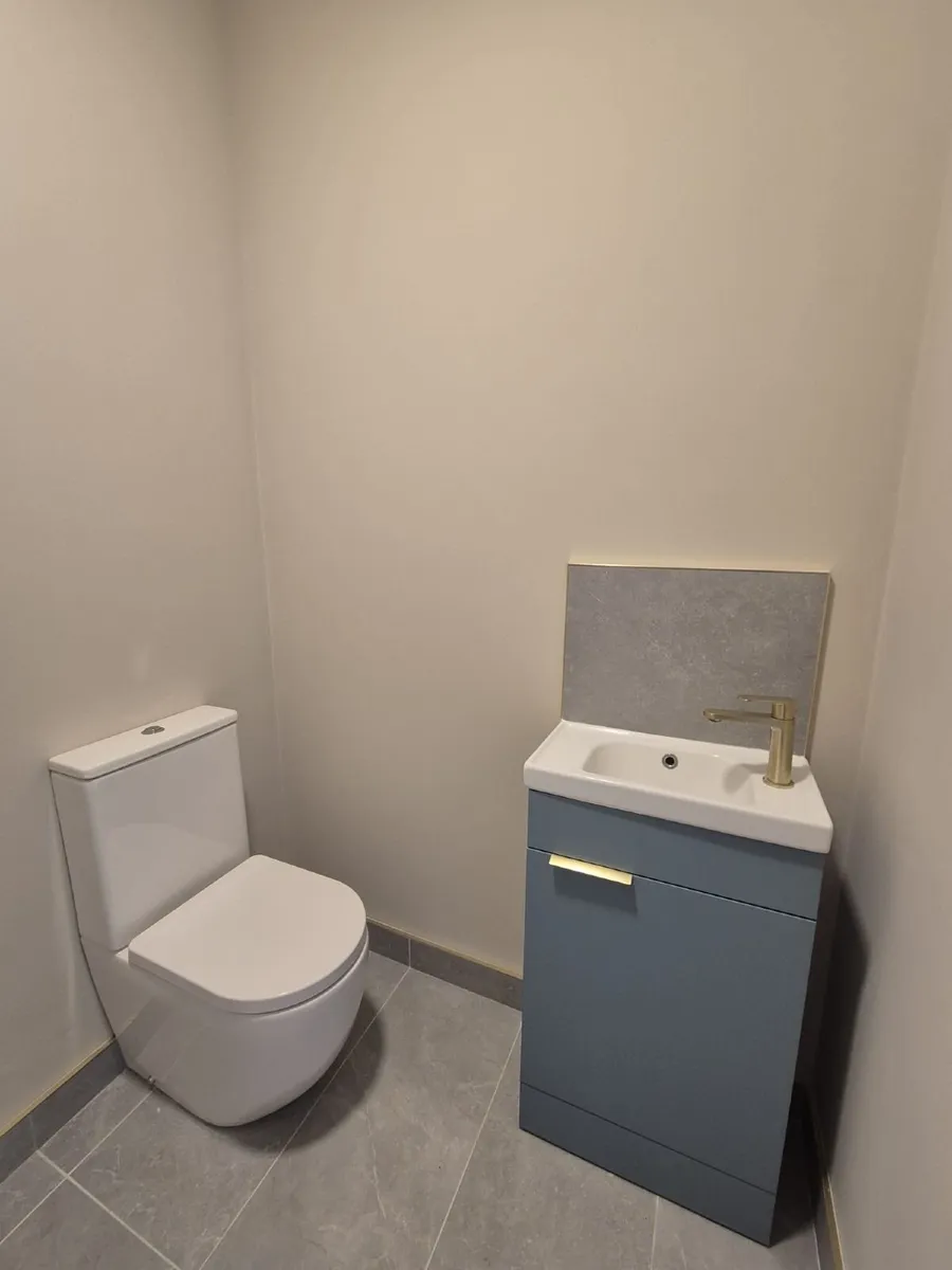 Vanity units , toilets , shower , tub - Image 2