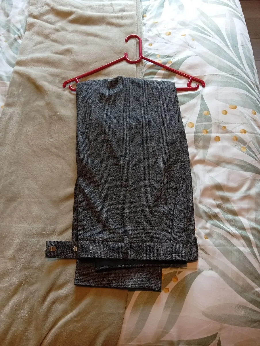 Suit - Image 3