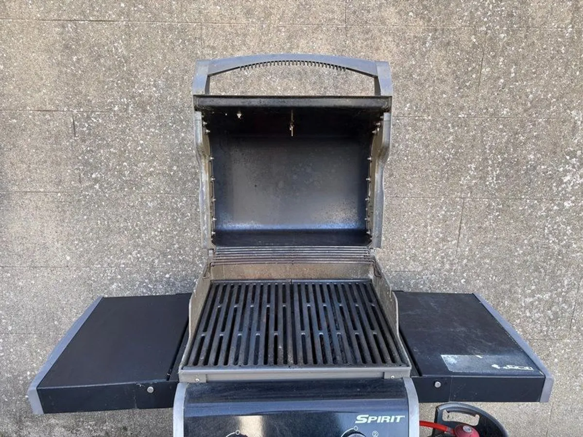 Weber Gas Barbeque - Image 3