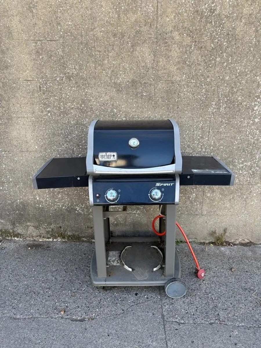 Weber Gas Barbeque - Image 1