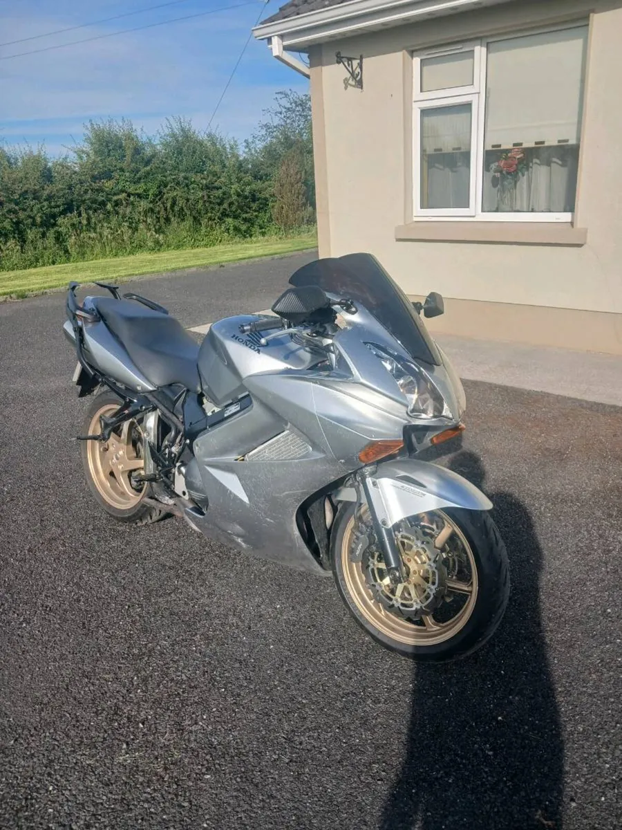 Honda vfr 800 - Image 1