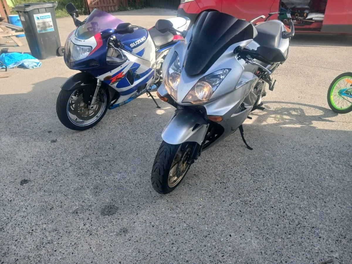 Honda vfr 800 - Image 3