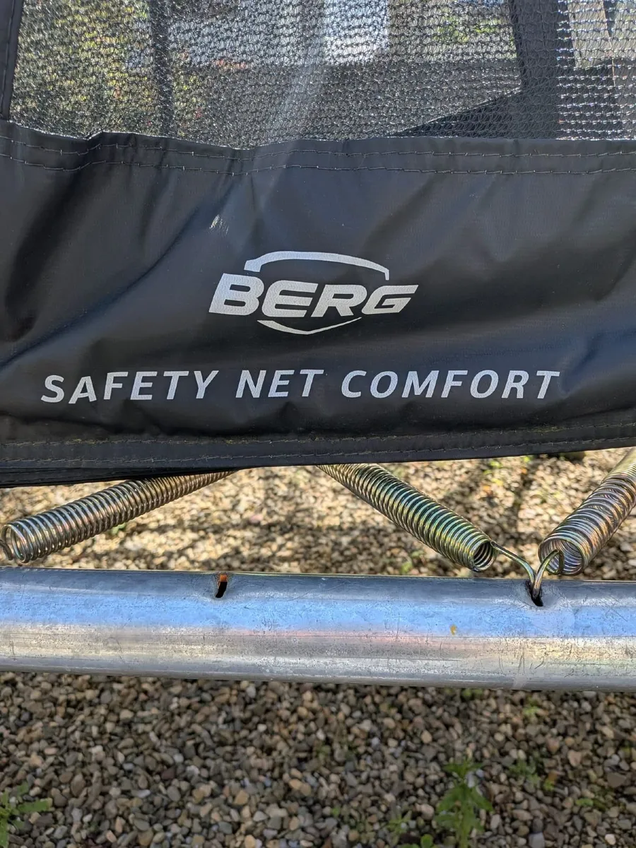 BERG ULTIM FAVORIT 11 ft rectangular trampoline - Image 4