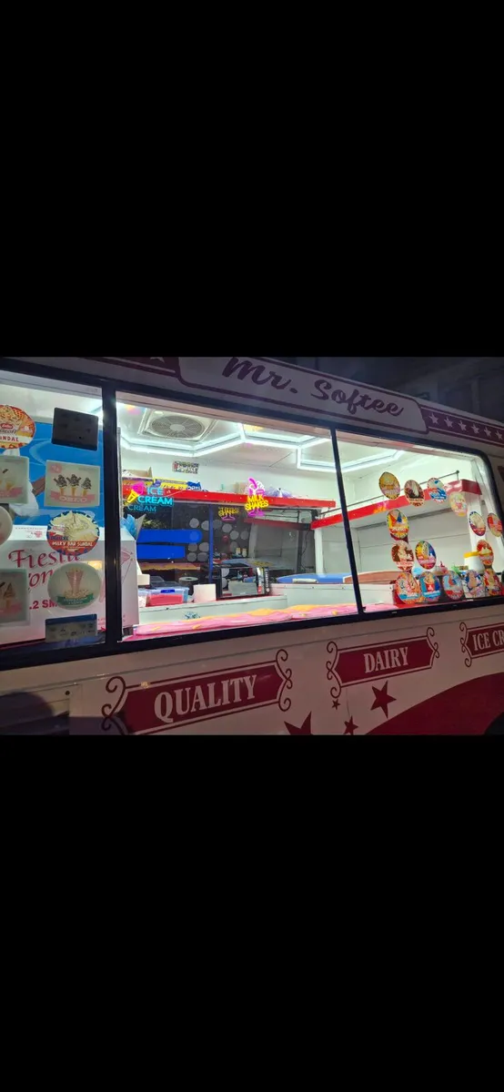 Ford transit ice cream van - Image 3