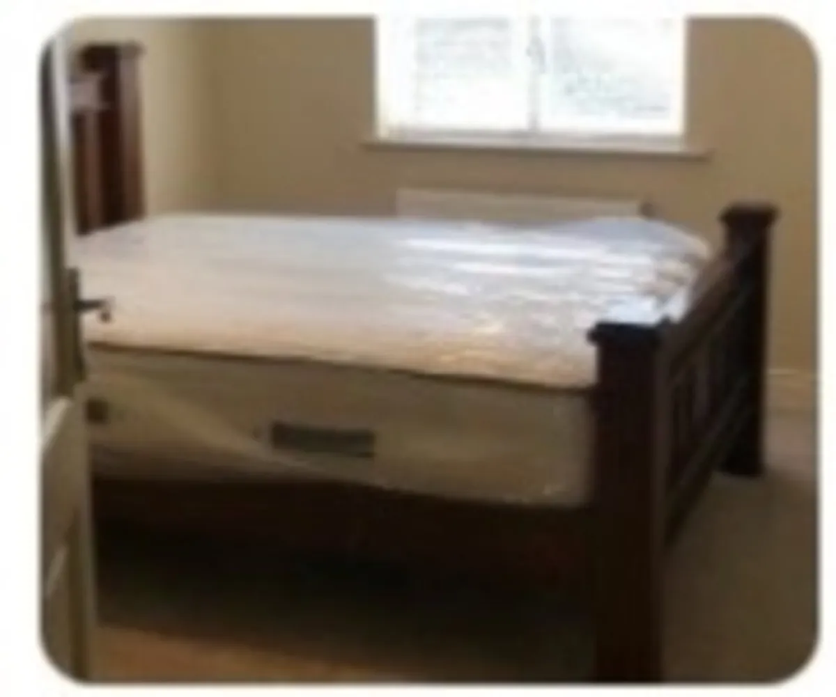 Double bed - Image 1