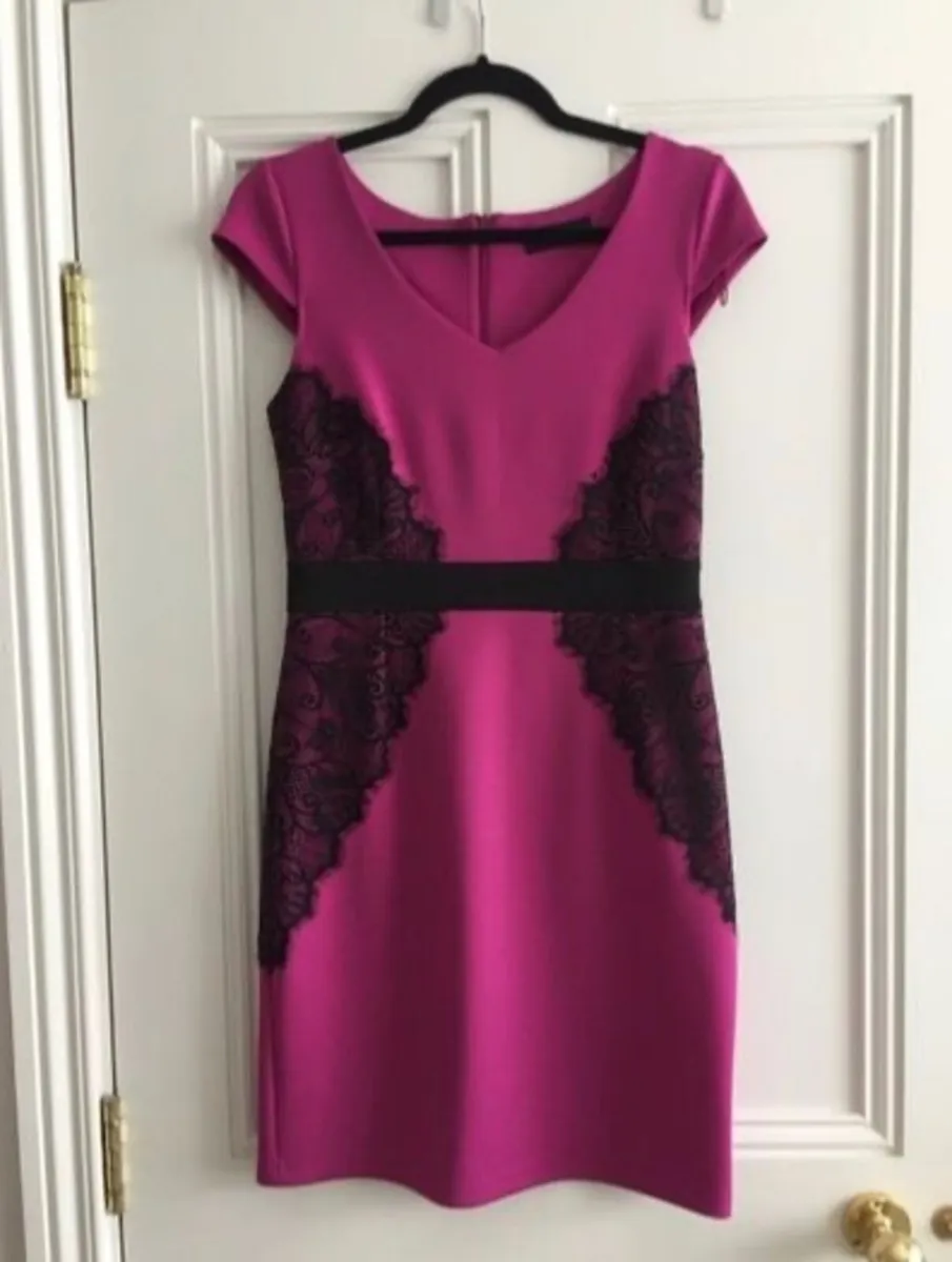 NEW Ladies Savida Cerise & Black Dress: Size 8 - Image 2
