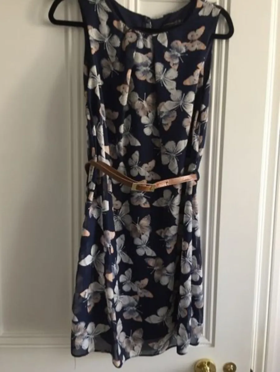 Butterfly Belted Tea Dress features a navy blue ba - Image 2