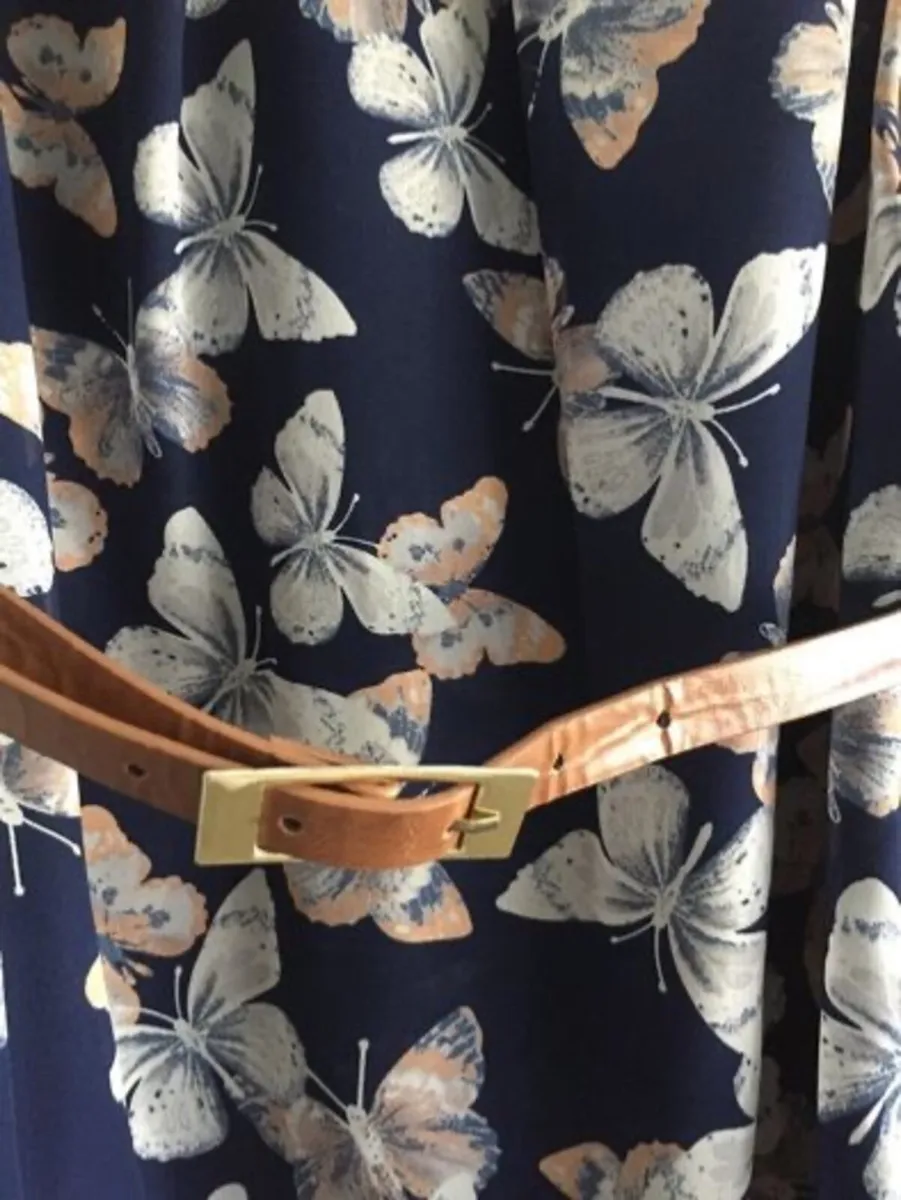 Butterfly Belted Tea Dress features a navy blue ba - Image 3