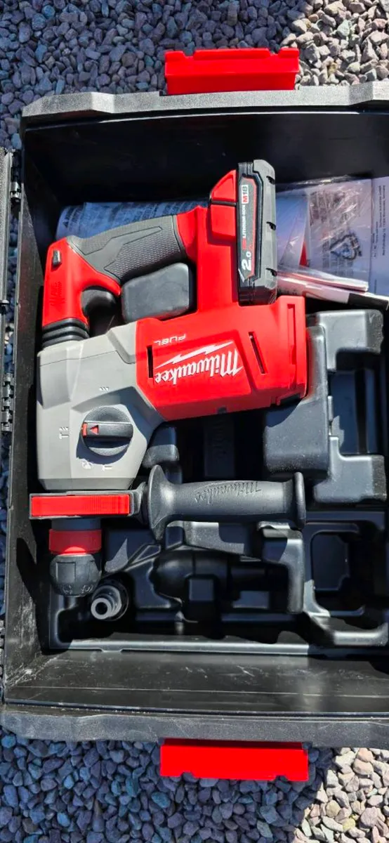 MILWAUKEE FUEL M18 CHX SDS HAMMER DRILL - Image 1