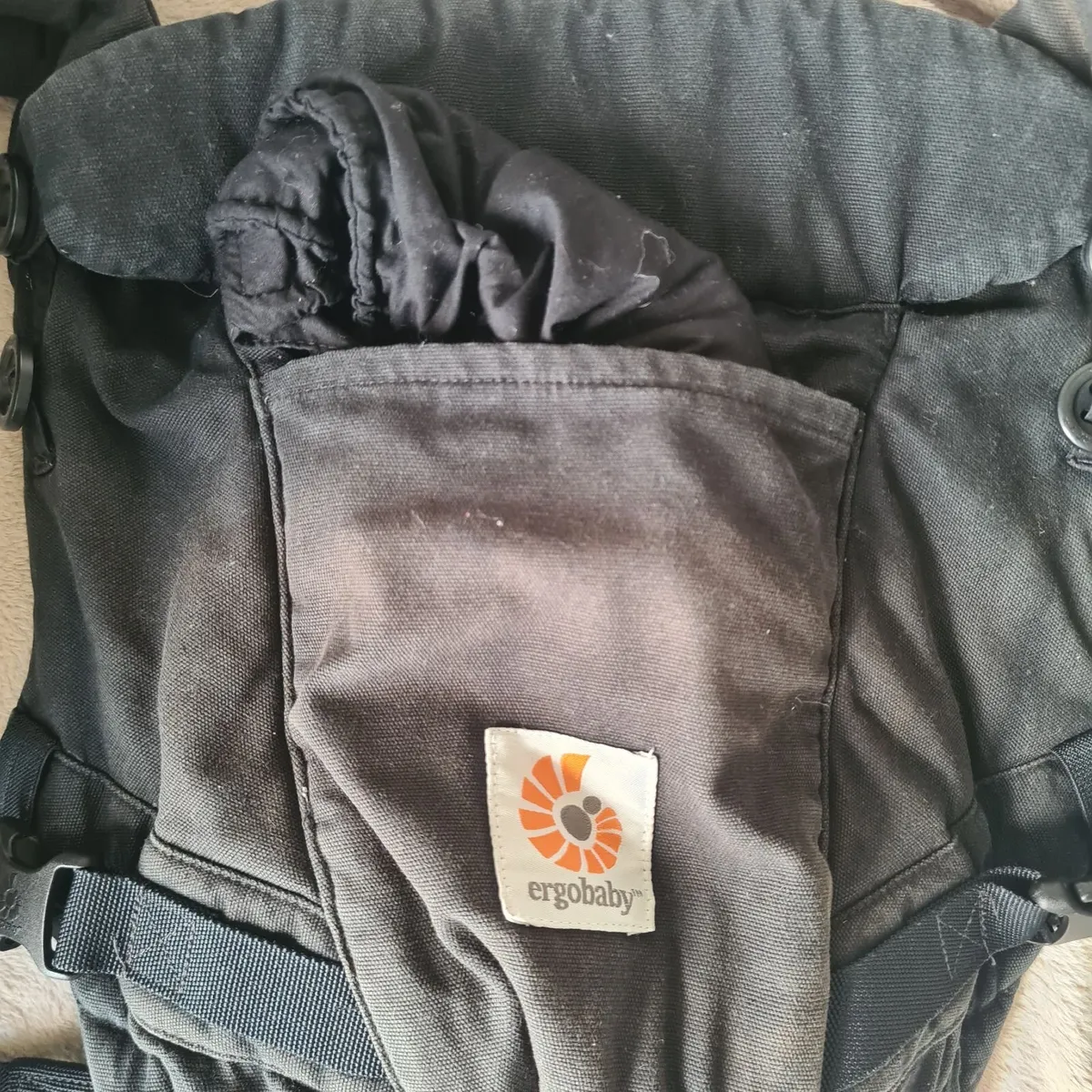 Ergobaby baby carrier - Image 4