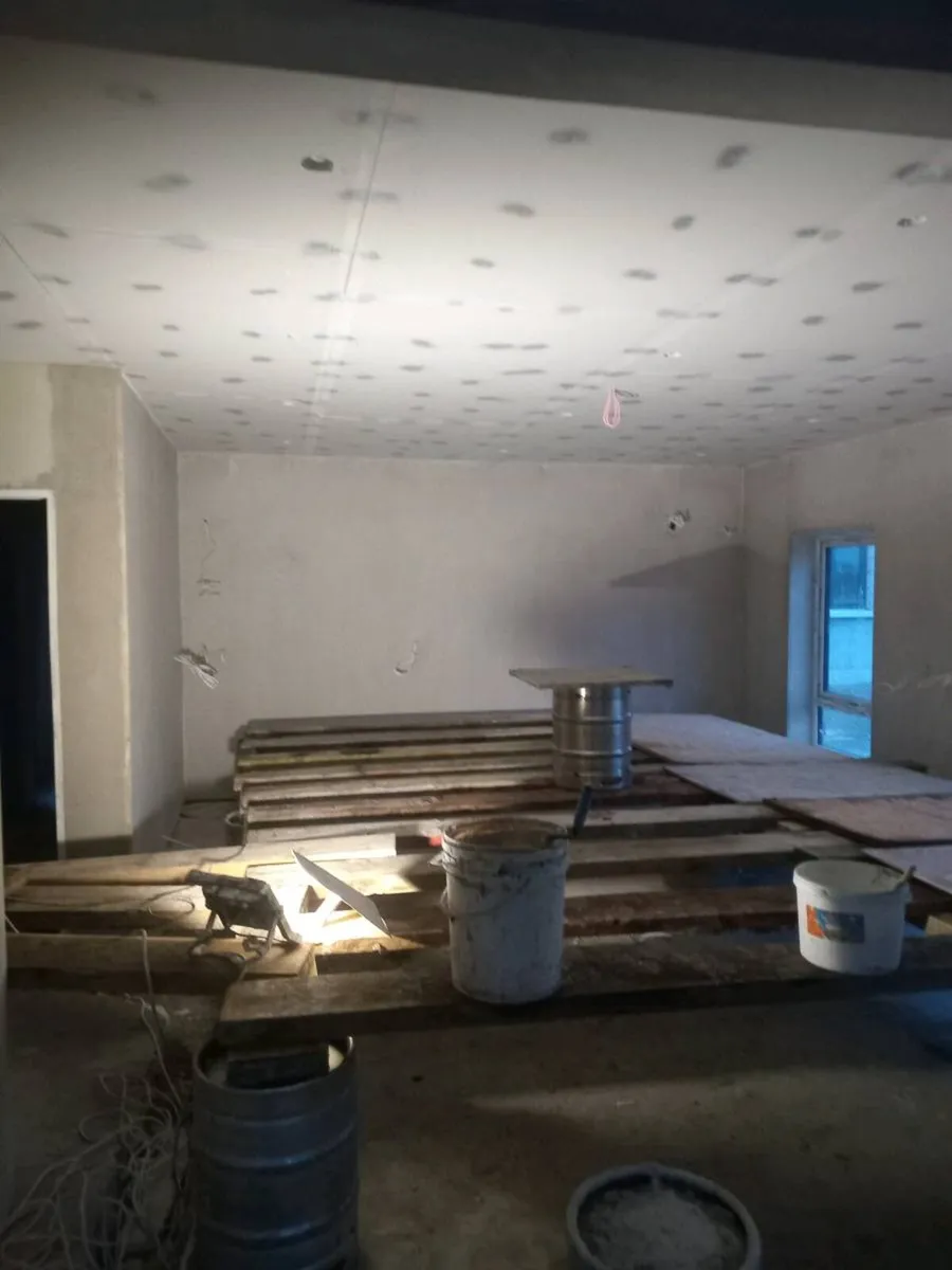Plasterer - Image 3