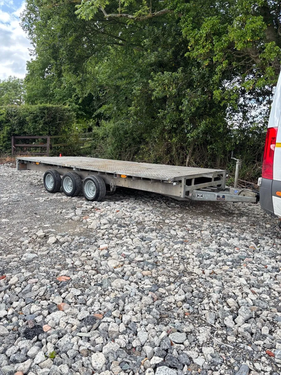 Ifor Williams 16x6’6 flatbed tri axle trailer - Image 1