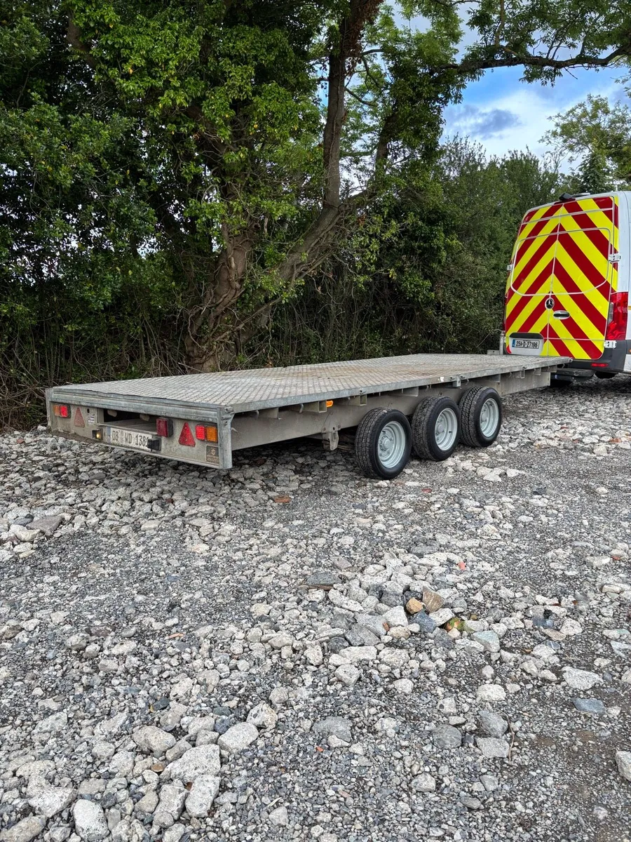 Ifor Williams 16x6’6 flatbed tri axle trailer - Image 2