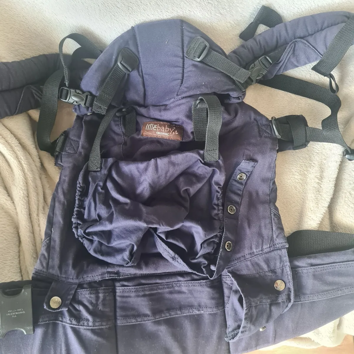 Líllébaby baby carrier - Image 1