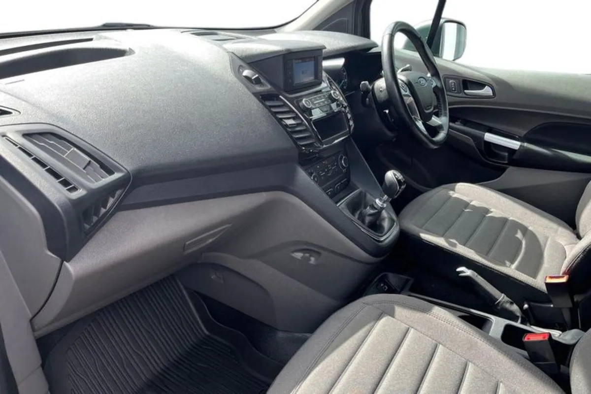 Ford Transit Connect 1.5 240 EcoBlue Limited Panel - Image 3