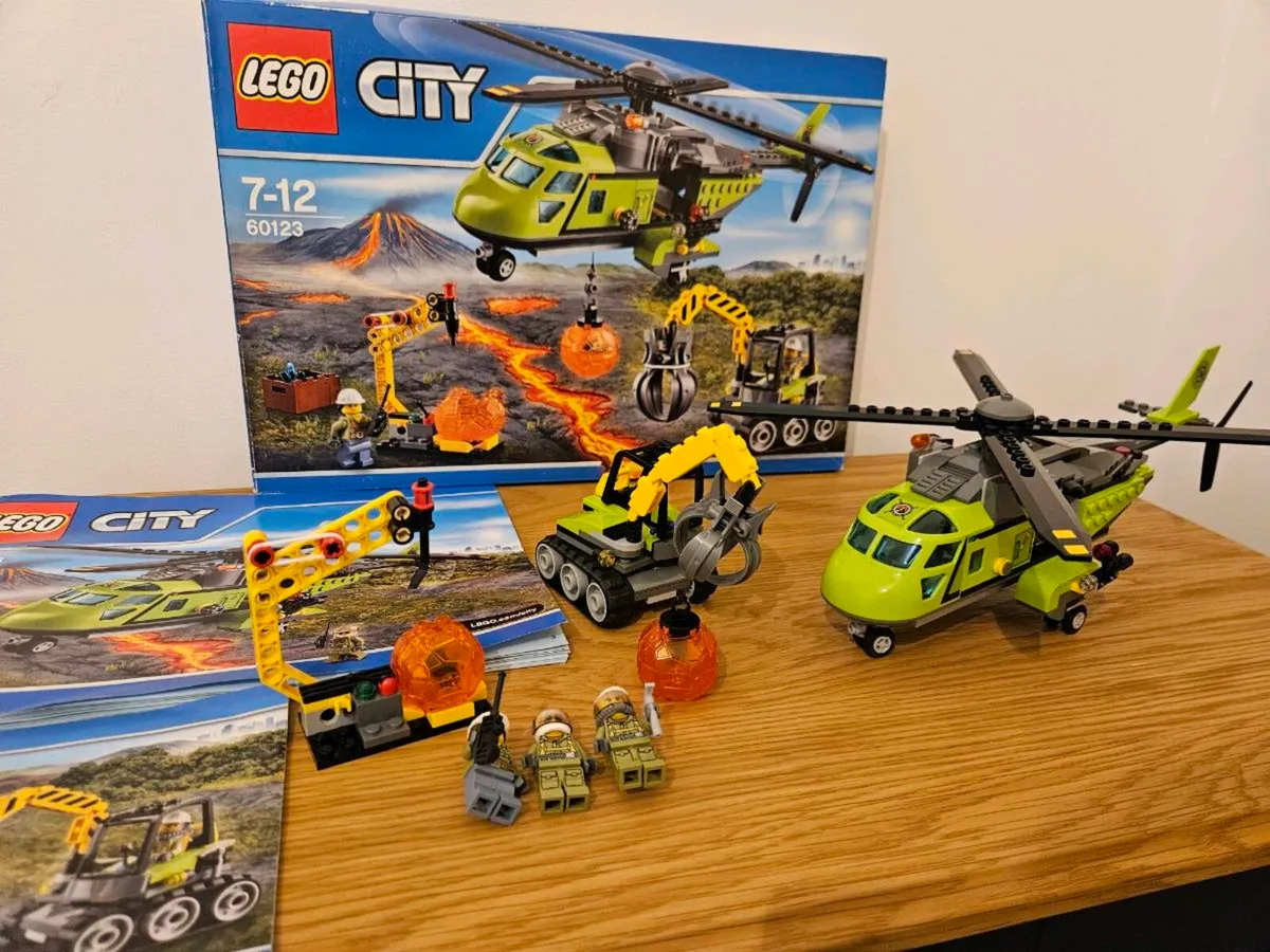LEGO 60123 city volcano supply helicopter complete - Image 1