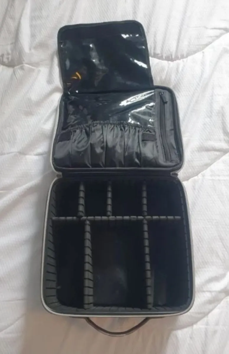 Grey Leather Make Up Bag Organiser. - Image 4