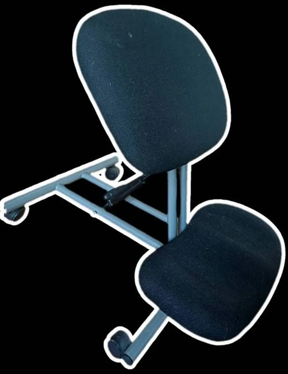 Kneeling stool - Image 2