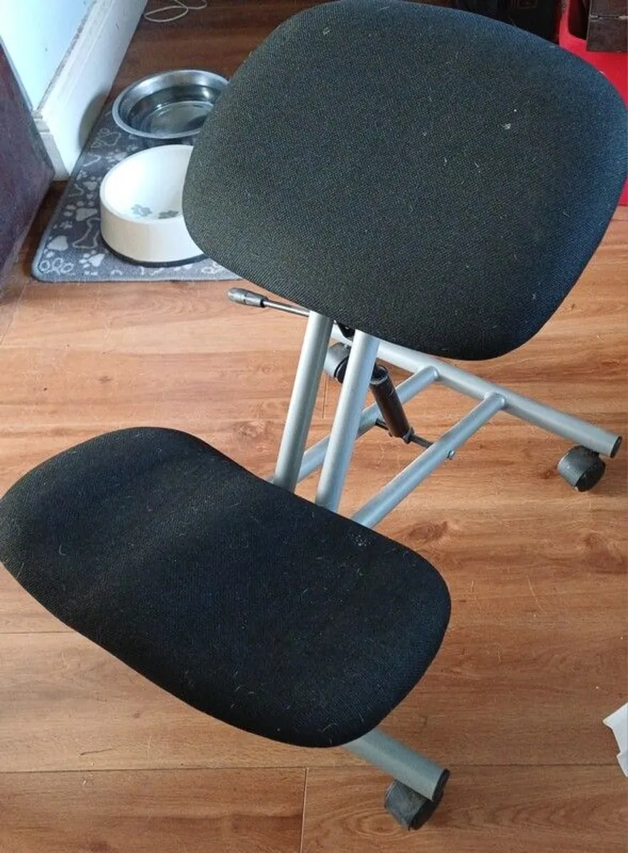 Kneeling stool - Image 4