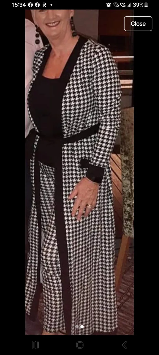 Beautiful suit - Image 1