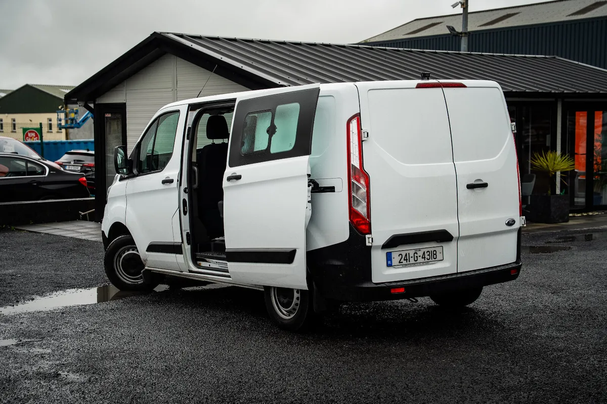 Ford Transit Custom 2024 Van 3 Seater . - Image 4