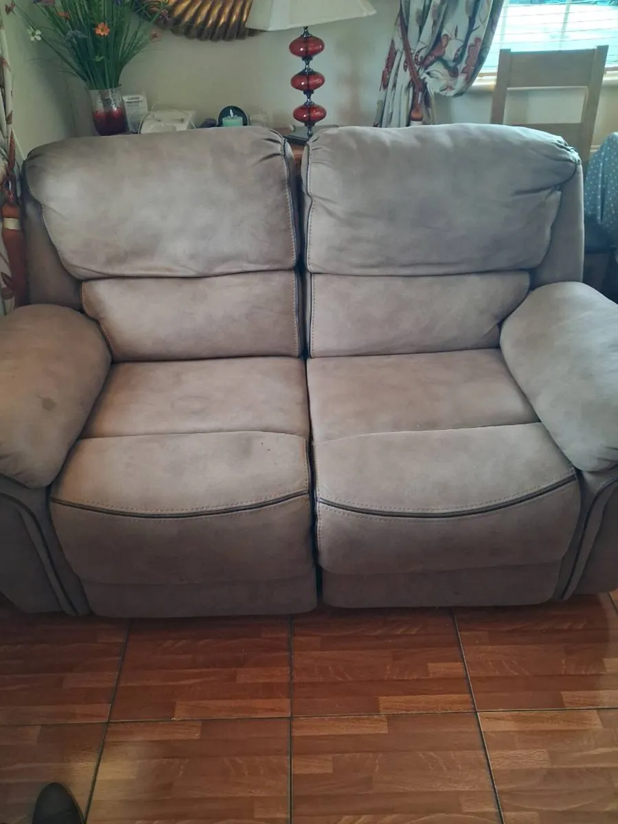 2 seater recliner, - Image 1