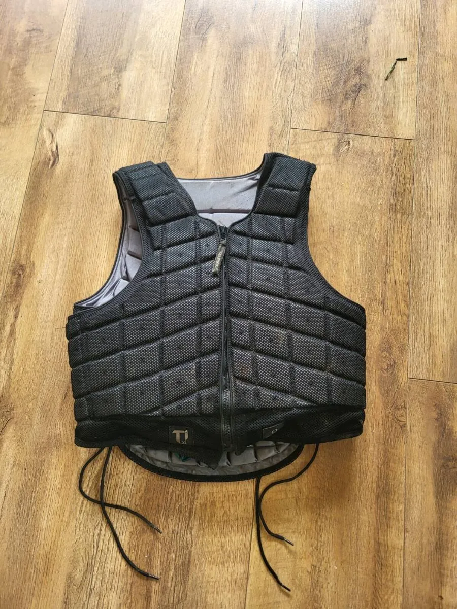 Body Protector Adult - Image 1