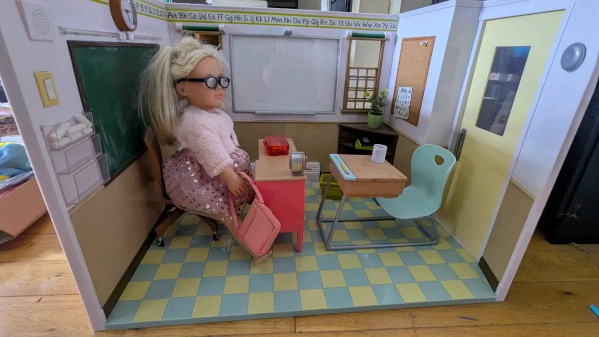 Our Generation school classroom with doll - Image 3