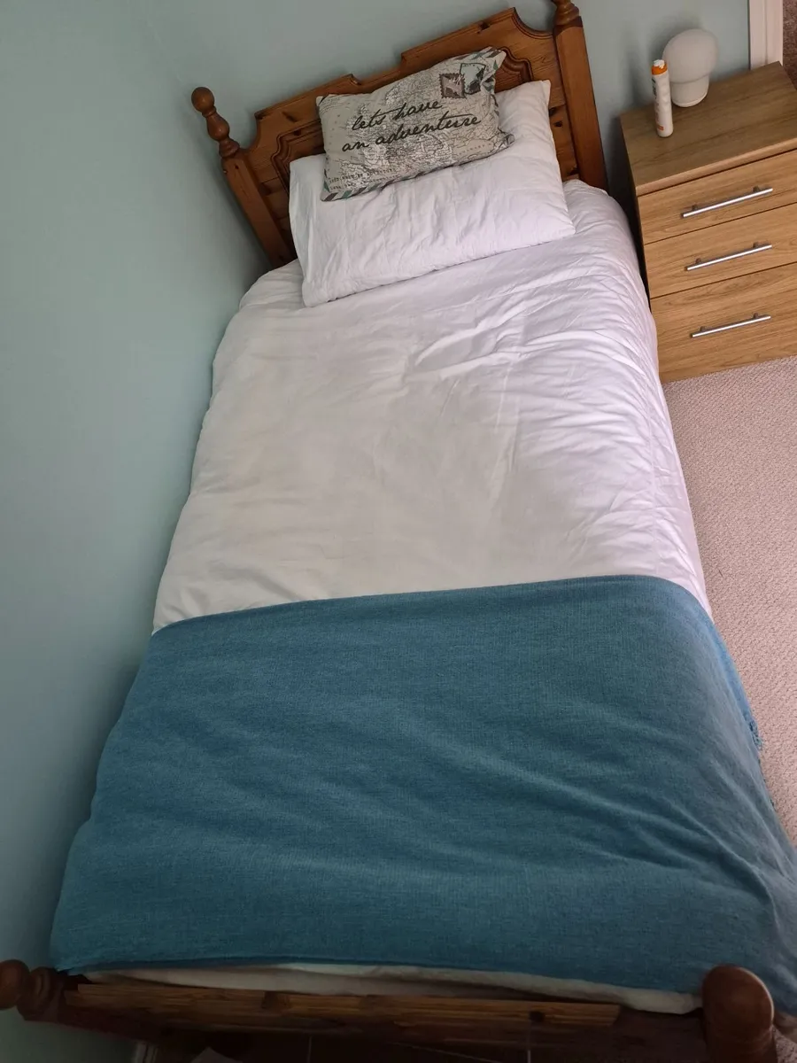 Single bed - Image 1