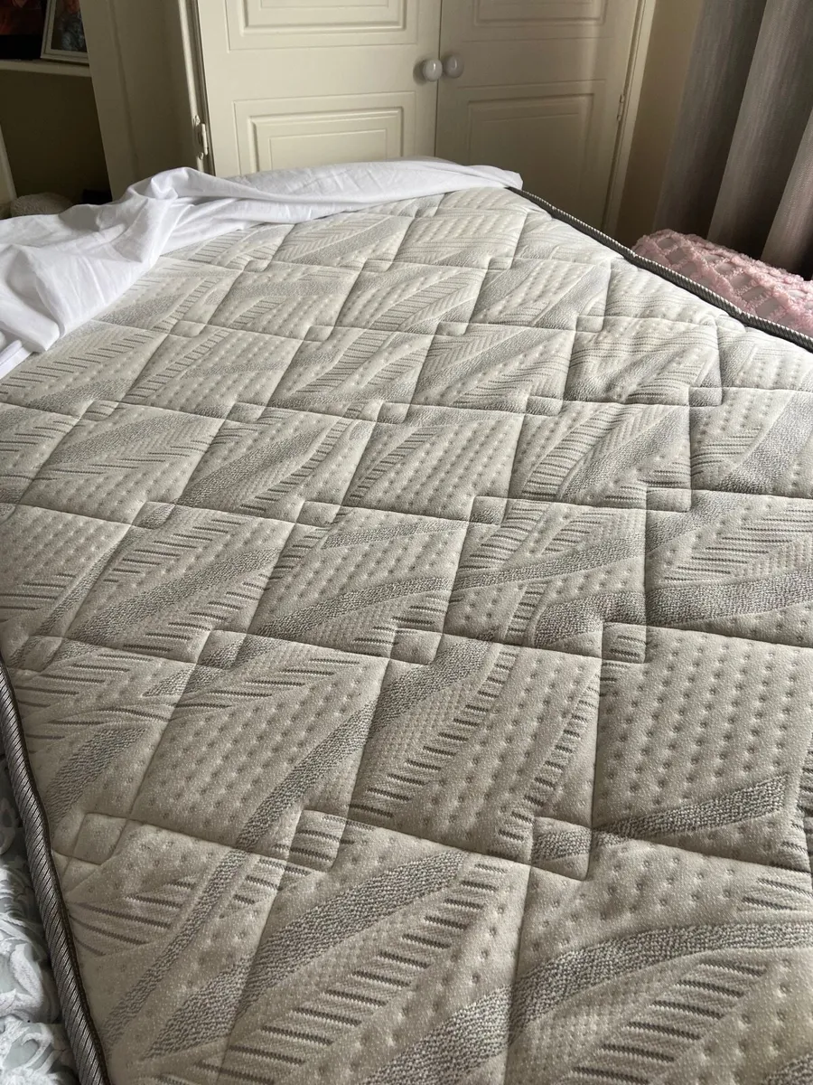Single Bed - Image 4