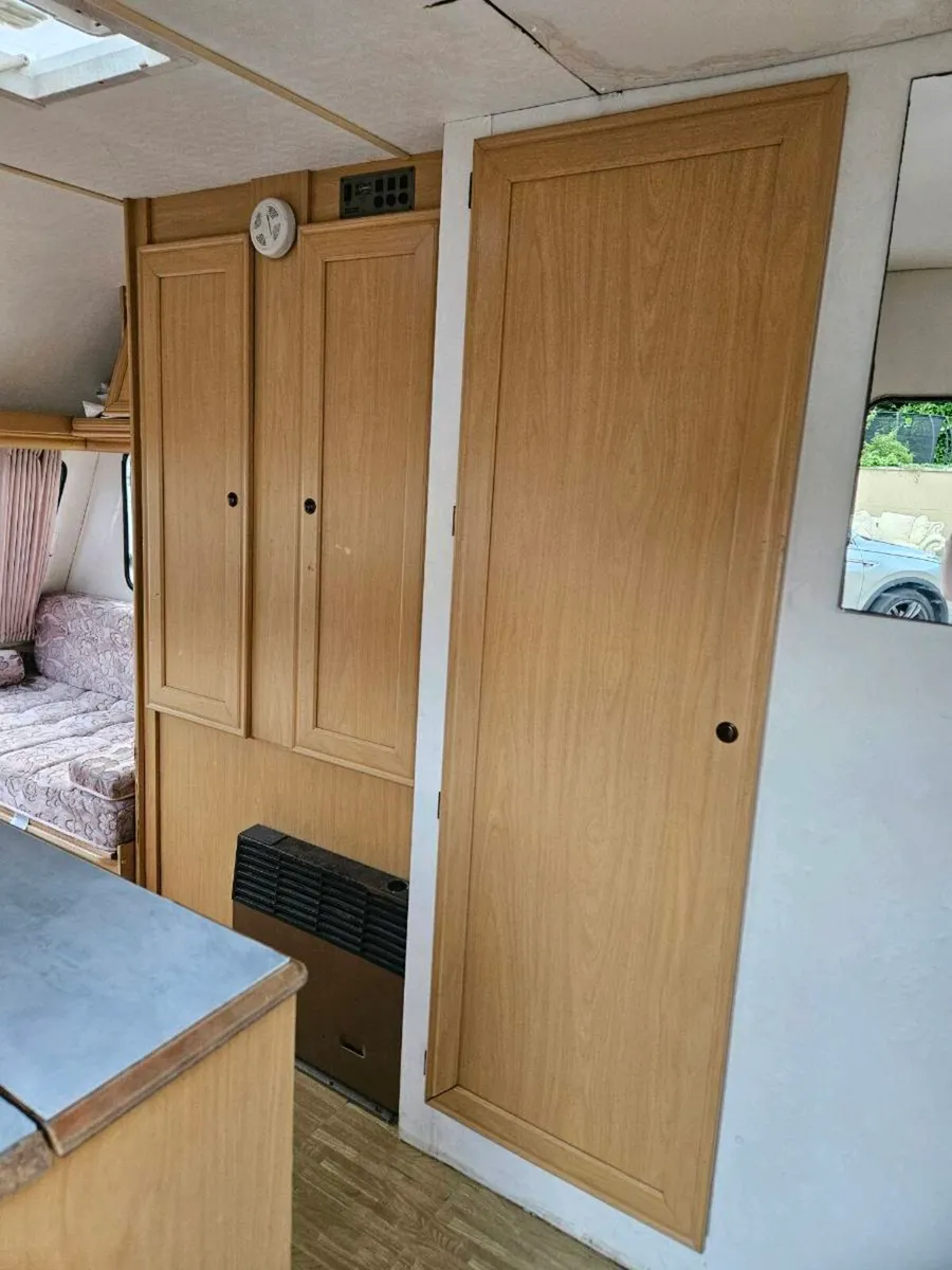 Avondale 4berth 13ft long very light wight - Image 2