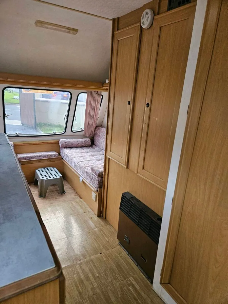 Avondale 4berth 13ft long very light wight - Image 3