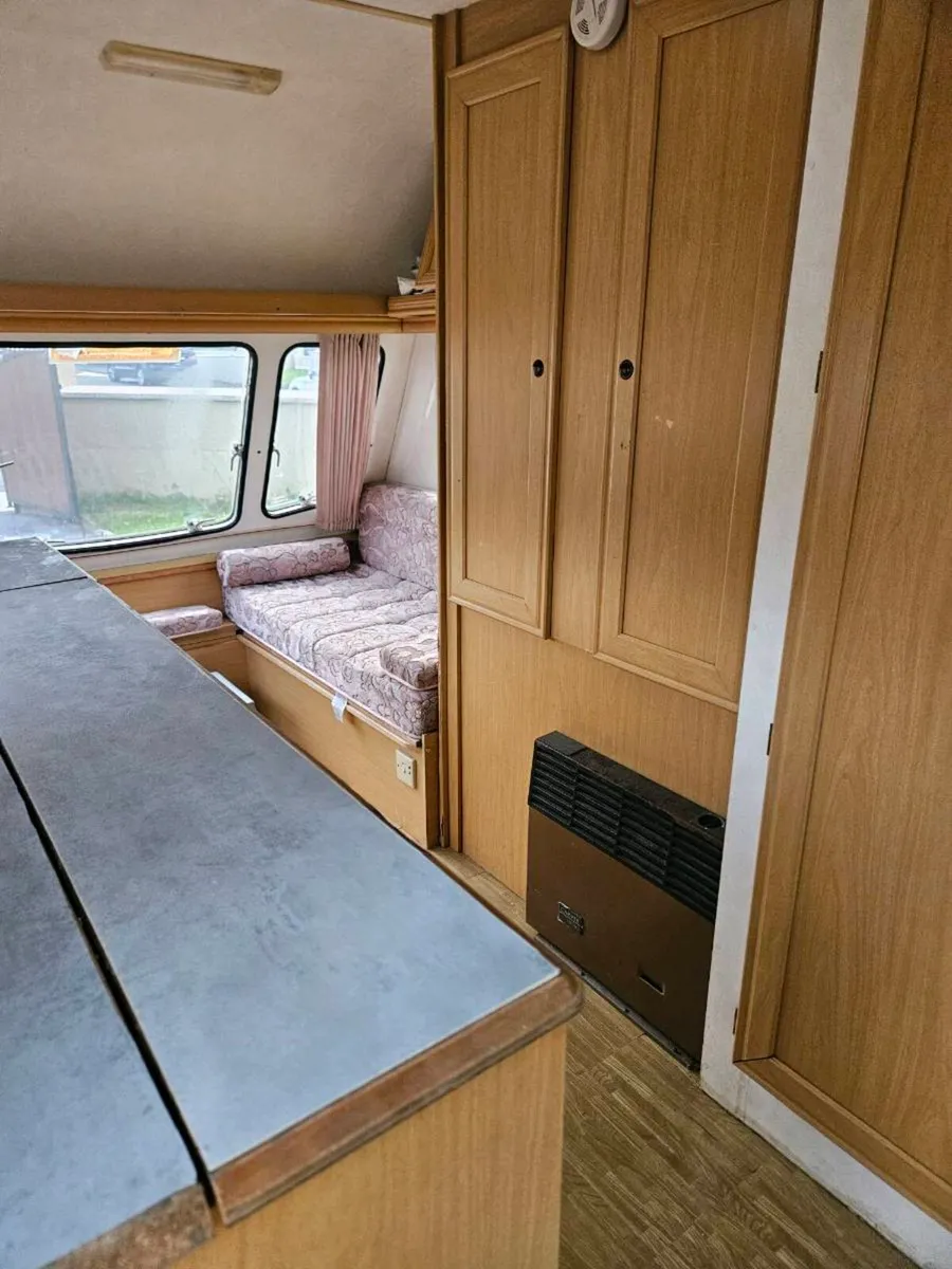 Avondale 4berth 13ft long very light wight - Image 4