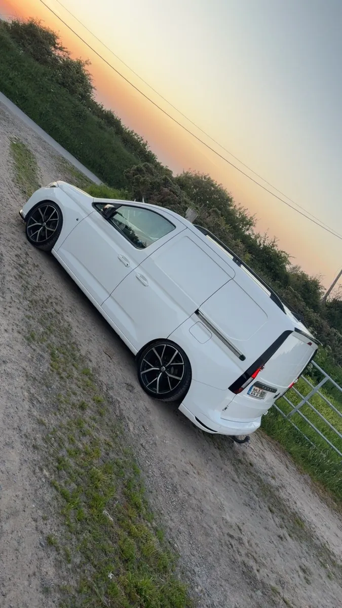 Volkswagen Caddy - Image 2
