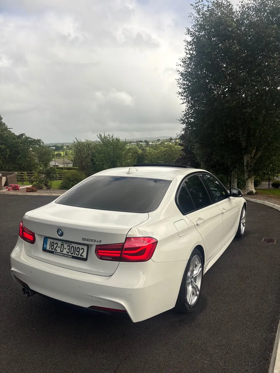 2018 320D MSport sunroof - Image 4