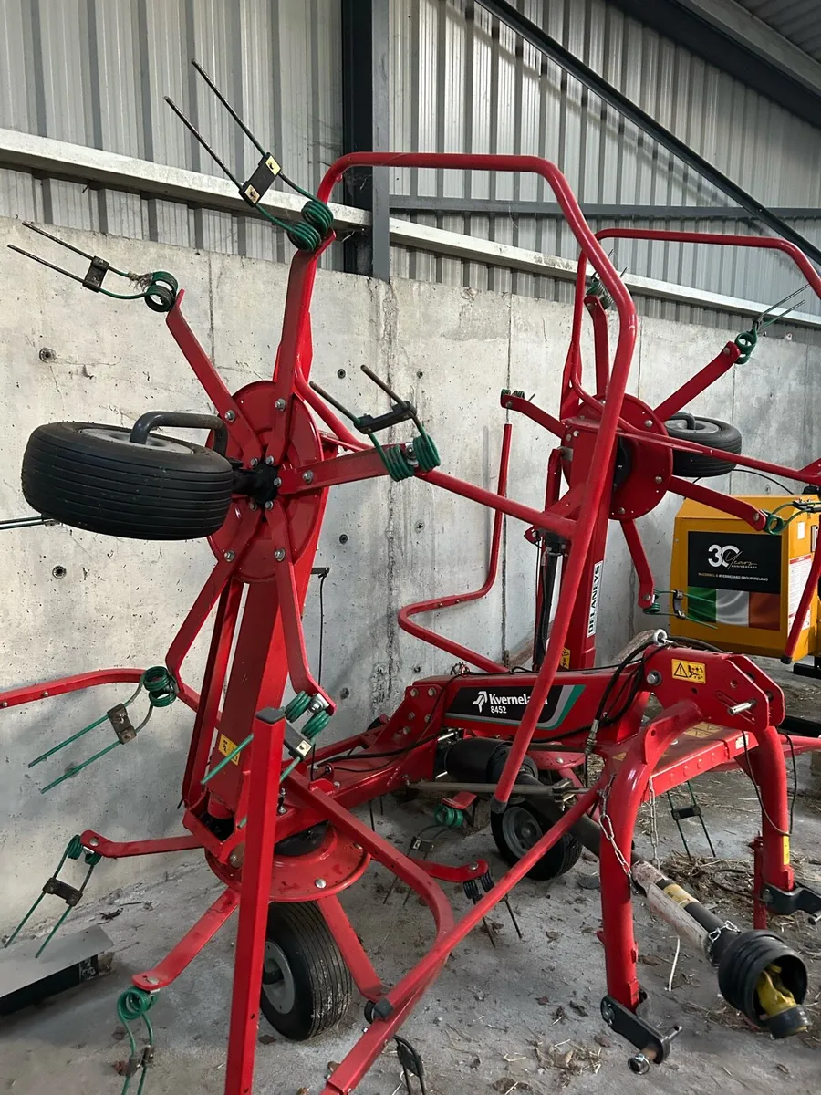 Four rotor Tedder - Image 1