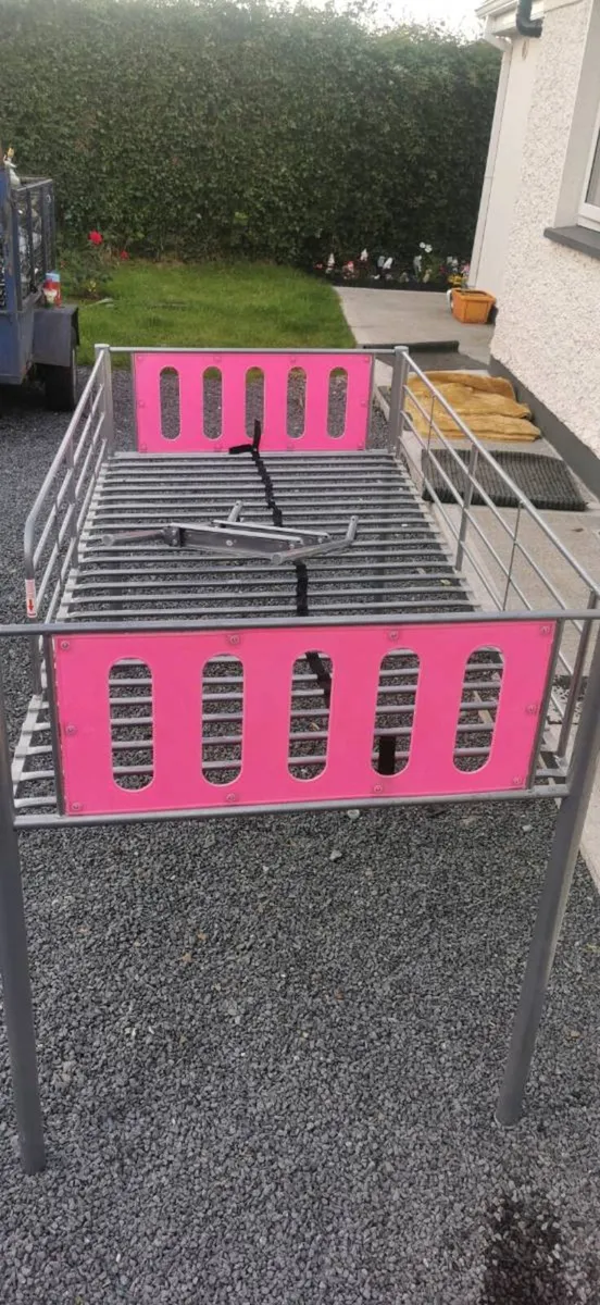 Childs bed - Image 1