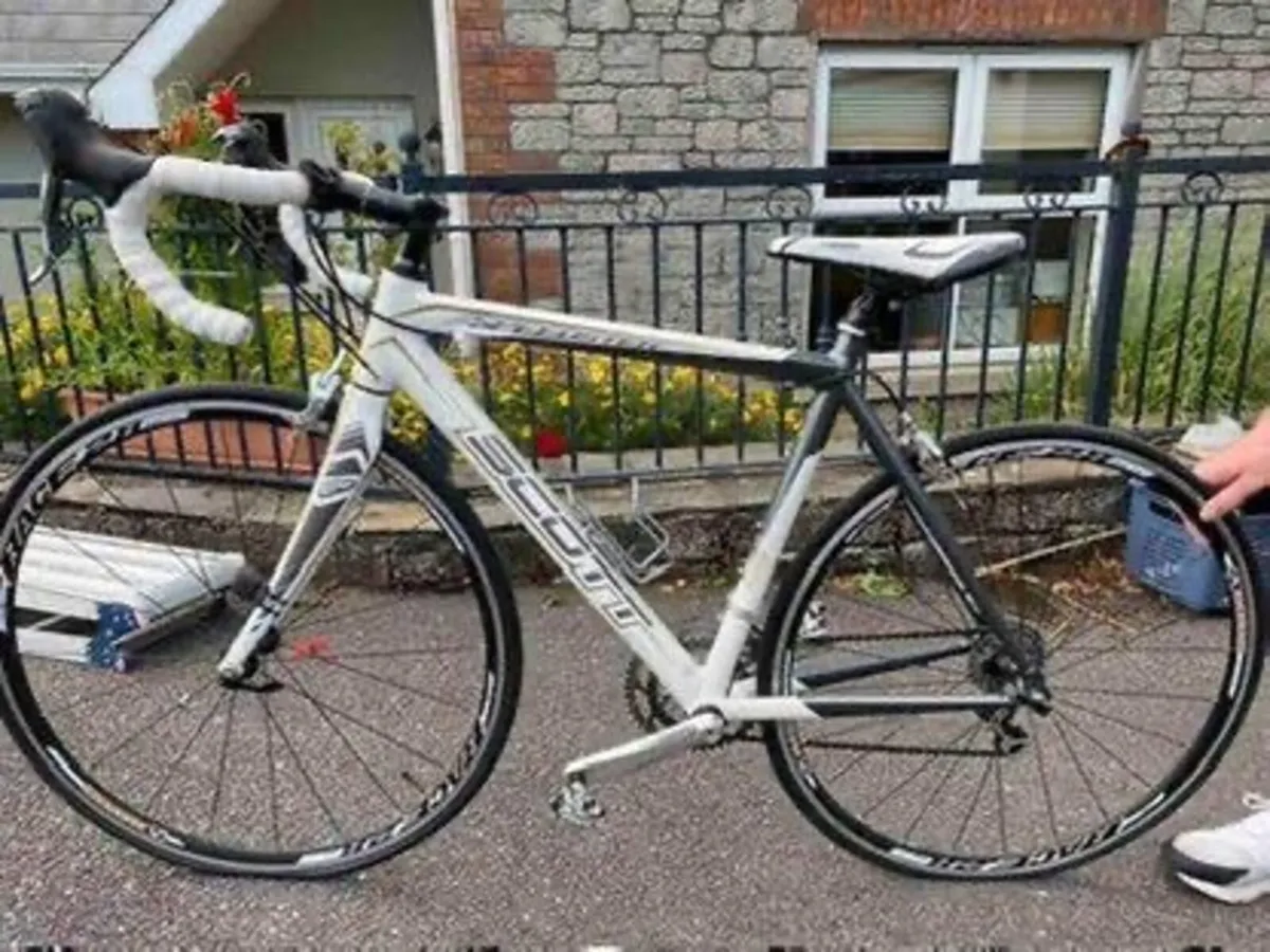 Scott speedster road bike Size small - Image 1