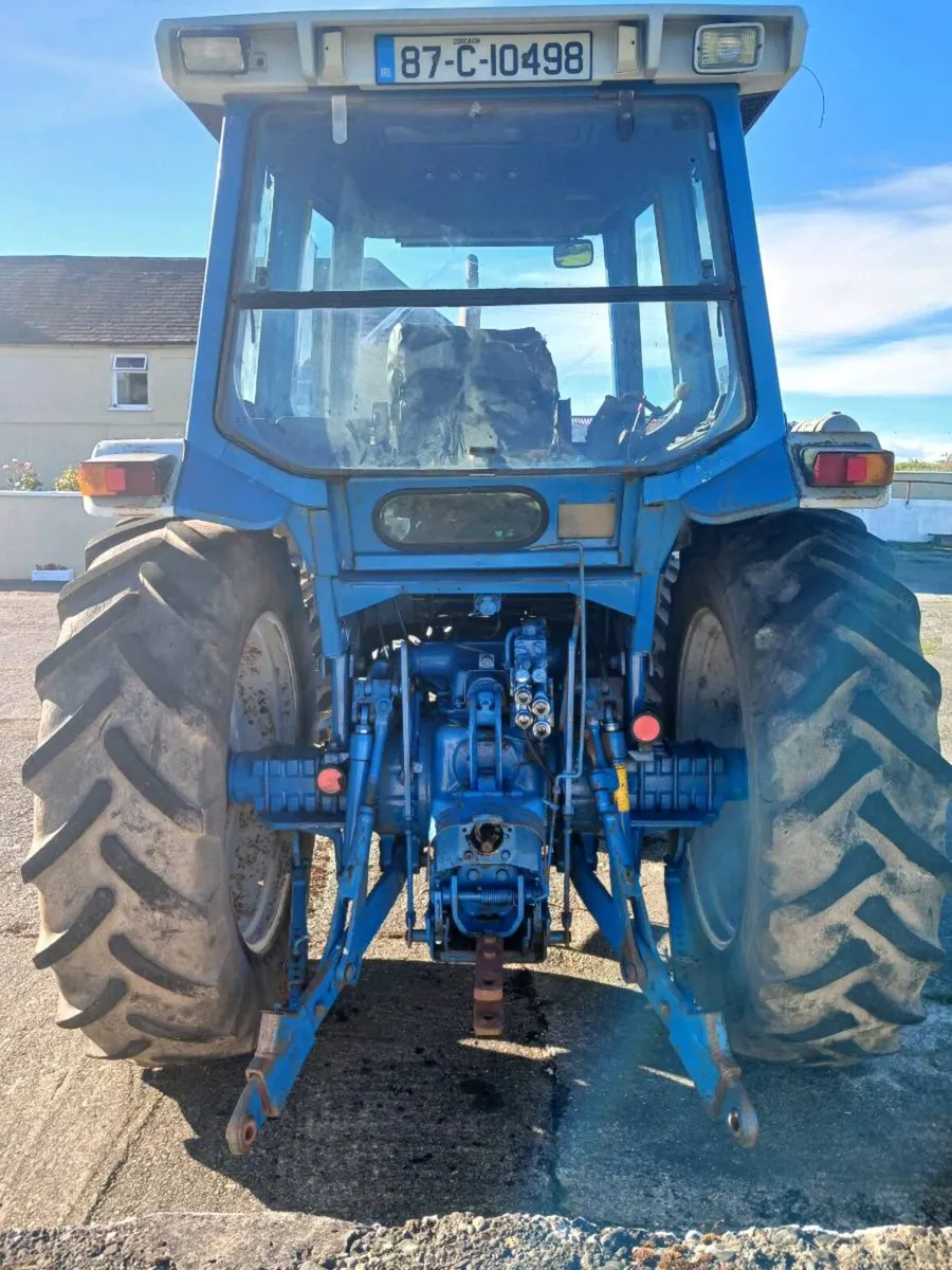 Ford 8210 - Image 4