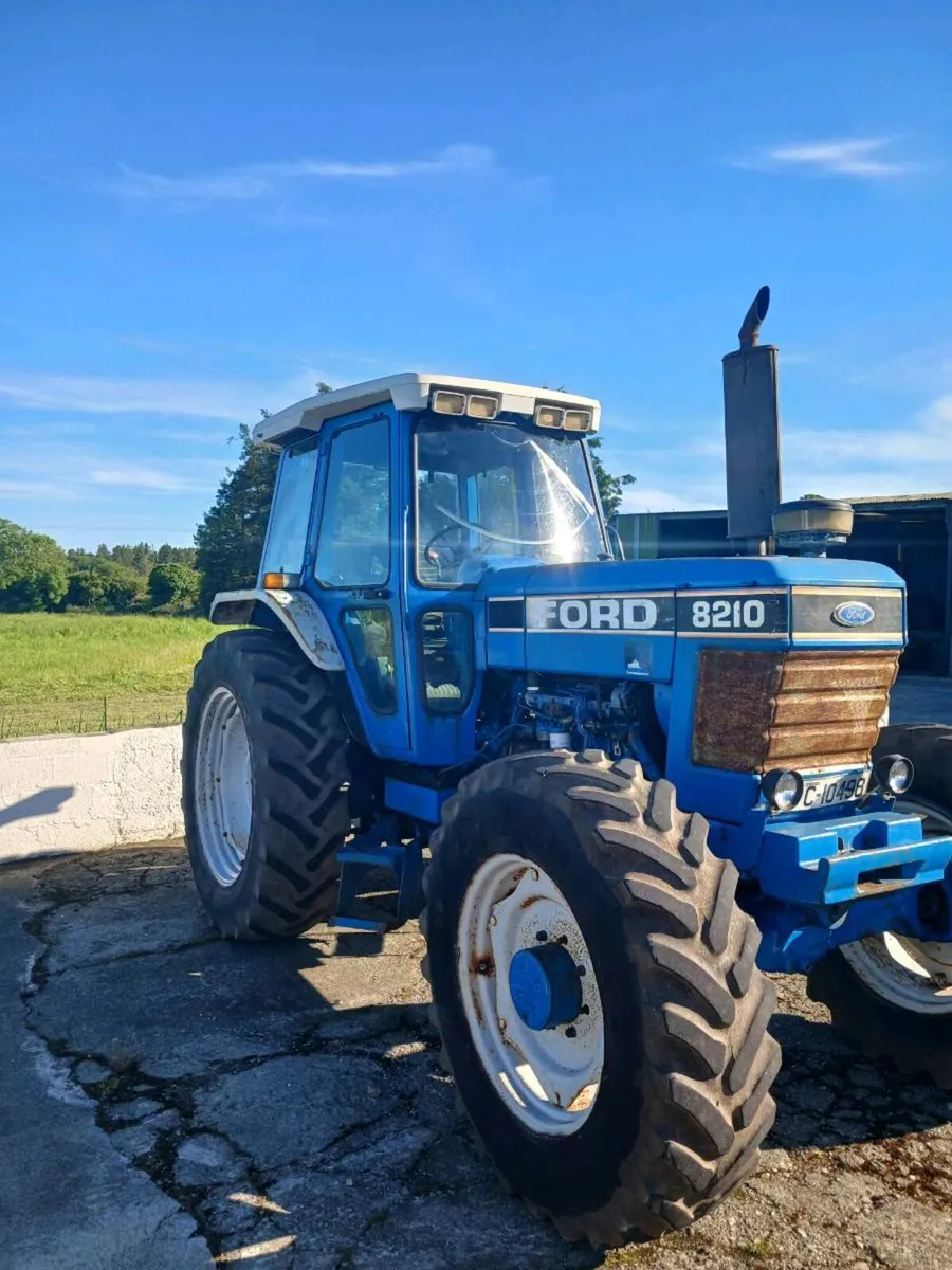 Ford 8210 - Image 2