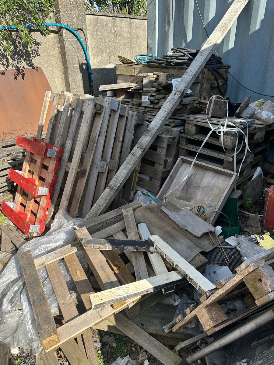 Wood Pallets Free to Collect - Image 2
